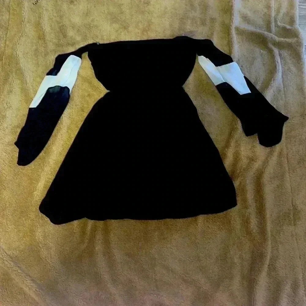 Always Dress - Picture 4 of 4